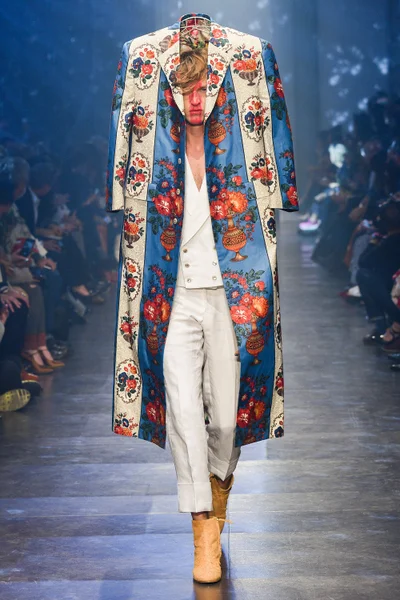 Look 37